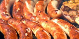 Ile robi się karkówkę na grillu jednorazowym?