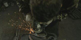 Sprawdź, jak zadbać o skuteczne efekty podczas obróbki metalu!